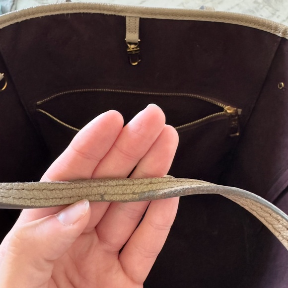 LV Never Full Tote - Picture 4 of 6